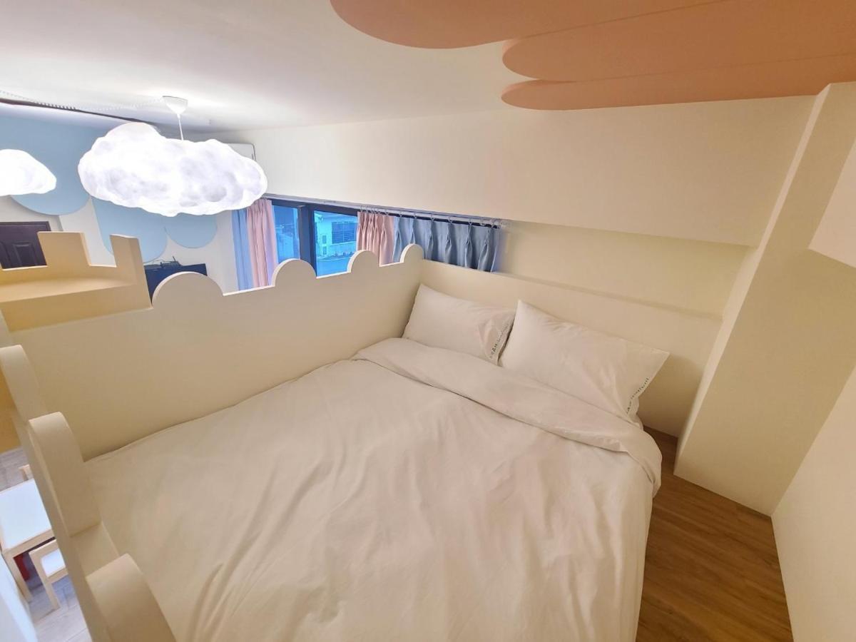 Sunlight Forest Homestay Tainan Exterior photo