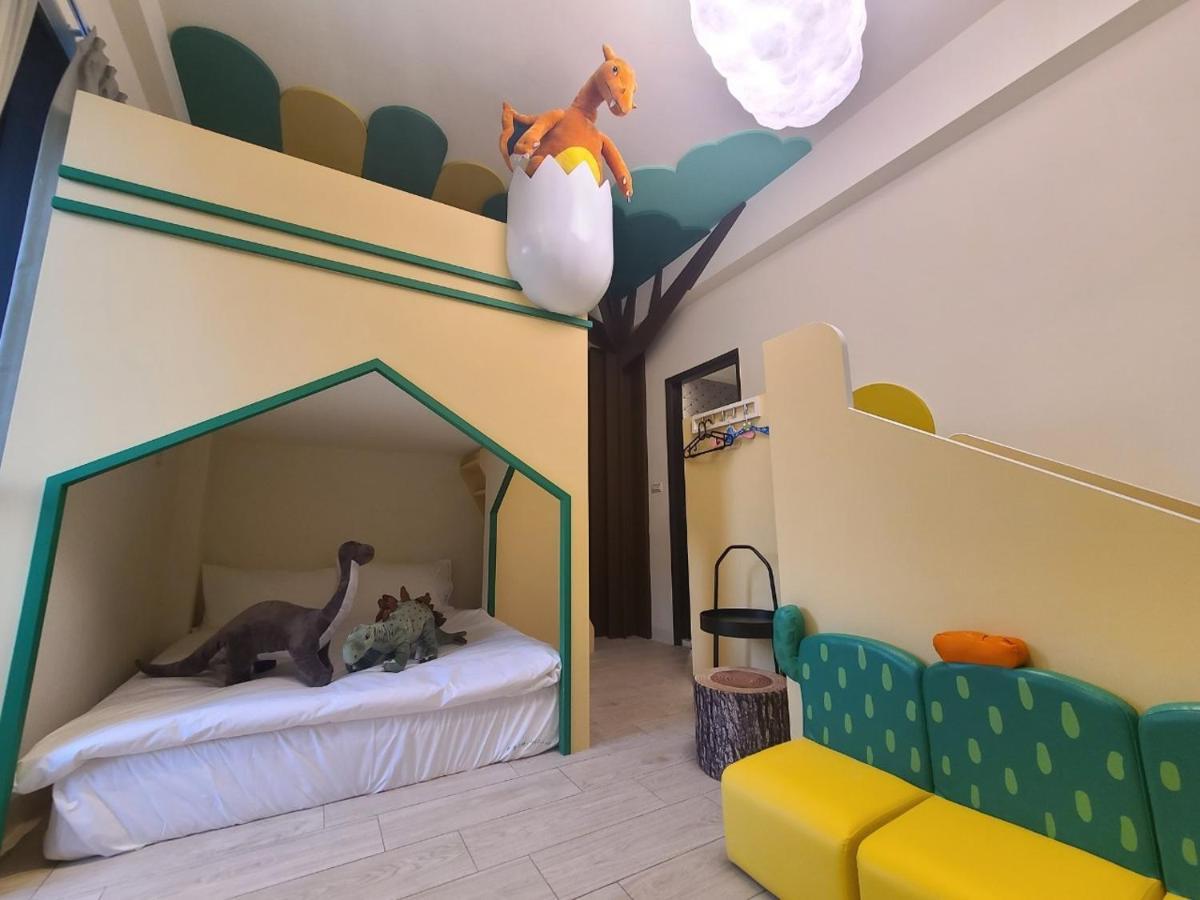 Sunlight Forest Homestay Tainan Exterior photo